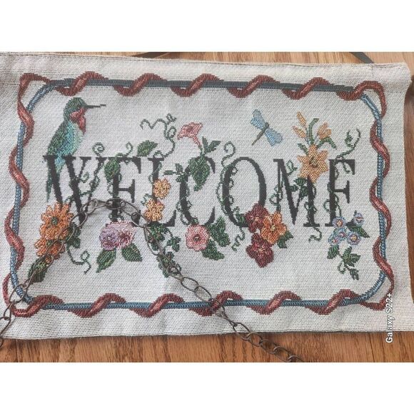 Two Welcome and HOME wall hangings - Picture 2 of 9